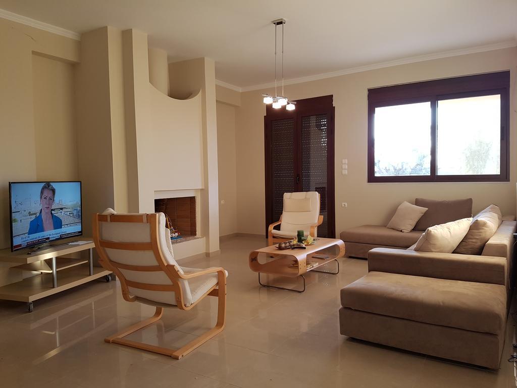 Dimitris Villa Aigio Exterior photo