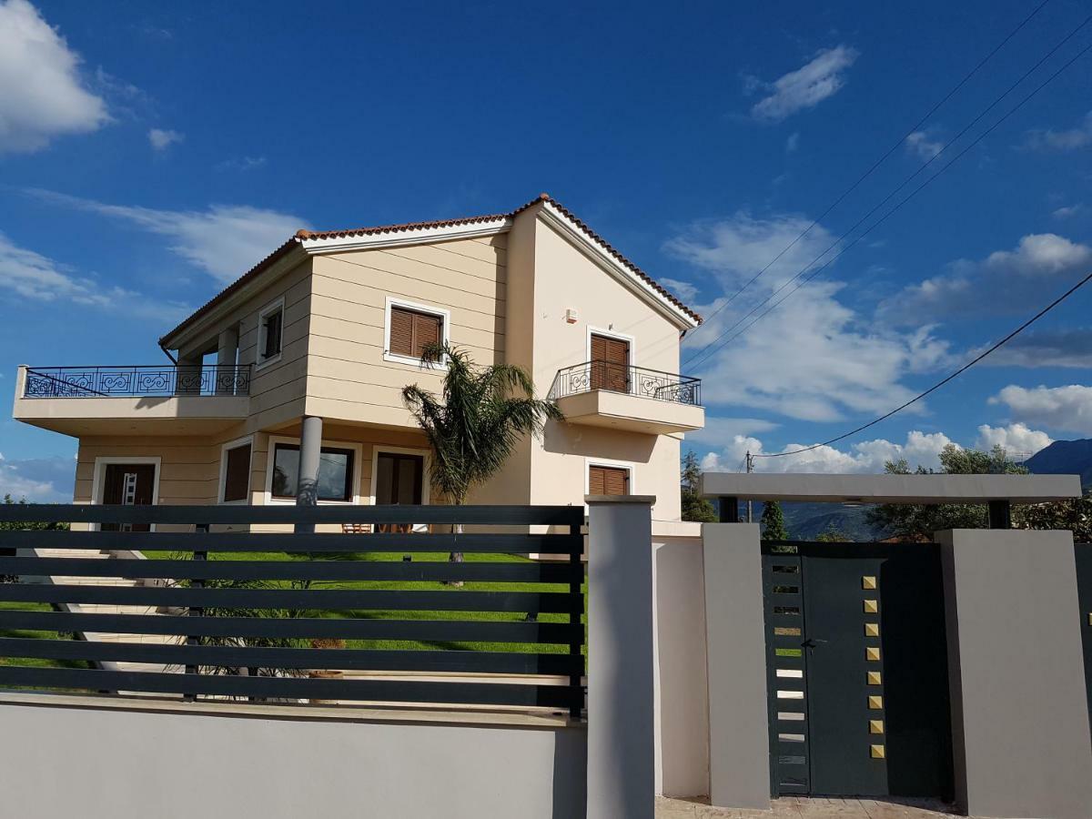 Dimitris Villa Aigio Exterior photo